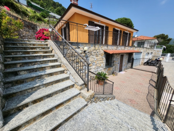 Villetta Bifamiliare