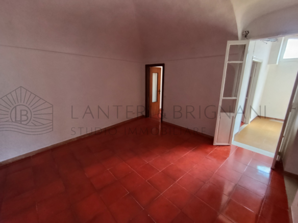 Trilocale luminoso in palazzina curata