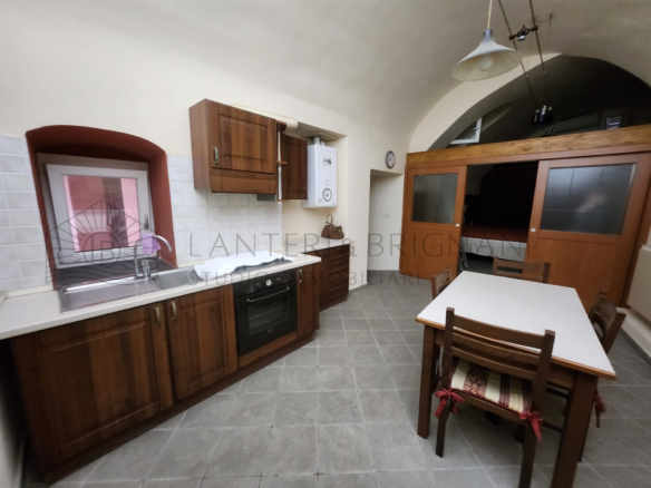 Appartamento indipendente ristrutturato con terrazzino
