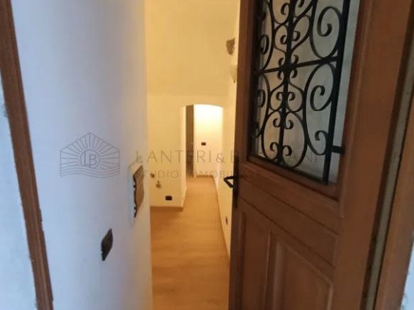 Bilocale ristrutturato nel cuore del borgo