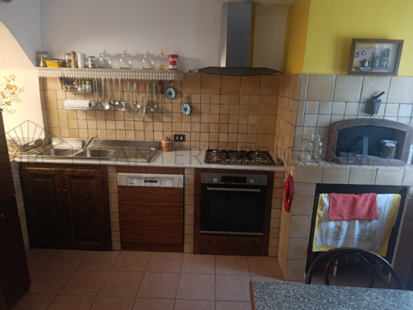 Casa indipendente nel borgo